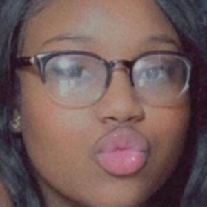 Meet your Posher, Kalaya